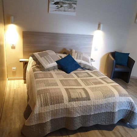 Au Petit Bonheur Bed and Breakfast Saint-Martin-du-Frene Εξωτερικό φωτογραφία