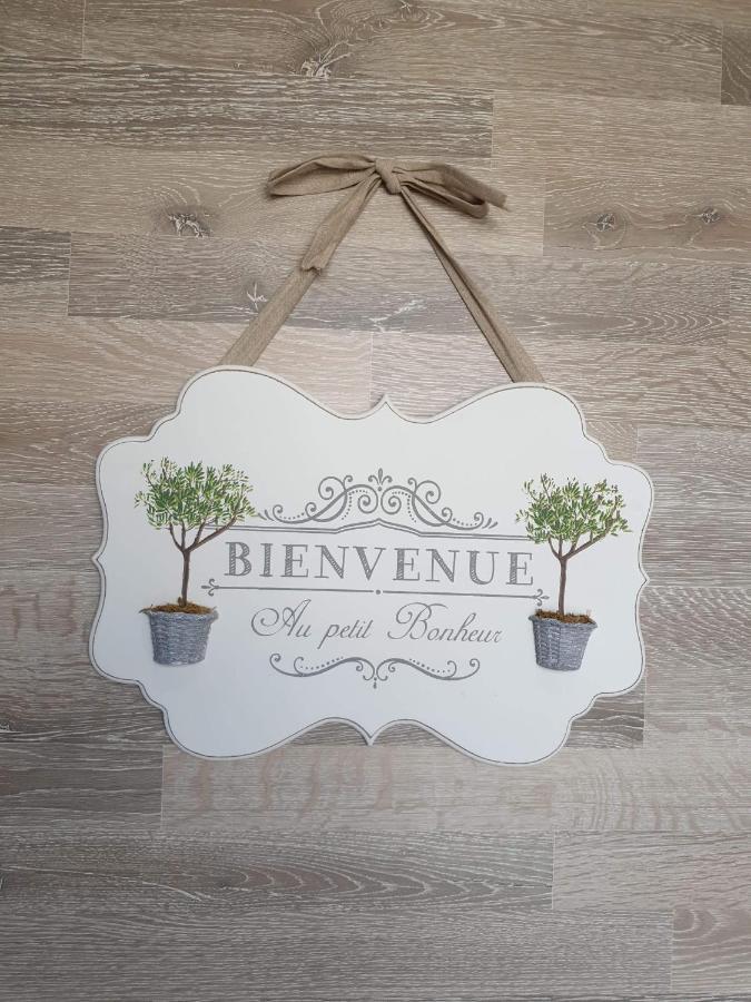 Au Petit Bonheur Bed and Breakfast Saint-Martin-du-Frene Εξωτερικό φωτογραφία