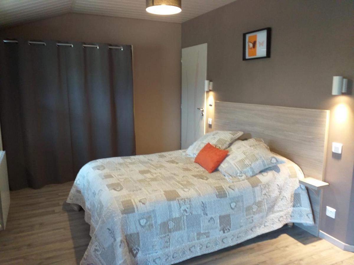 Au Petit Bonheur Bed and Breakfast Saint-Martin-du-Frene Εξωτερικό φωτογραφία