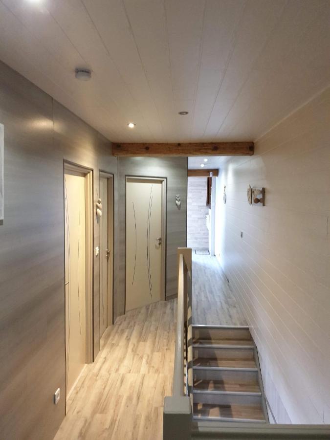 Au Petit Bonheur Bed and Breakfast Saint-Martin-du-Frene Εξωτερικό φωτογραφία