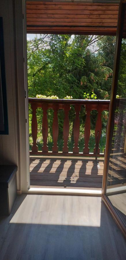 Au Petit Bonheur Bed and Breakfast Saint-Martin-du-Frene Εξωτερικό φωτογραφία