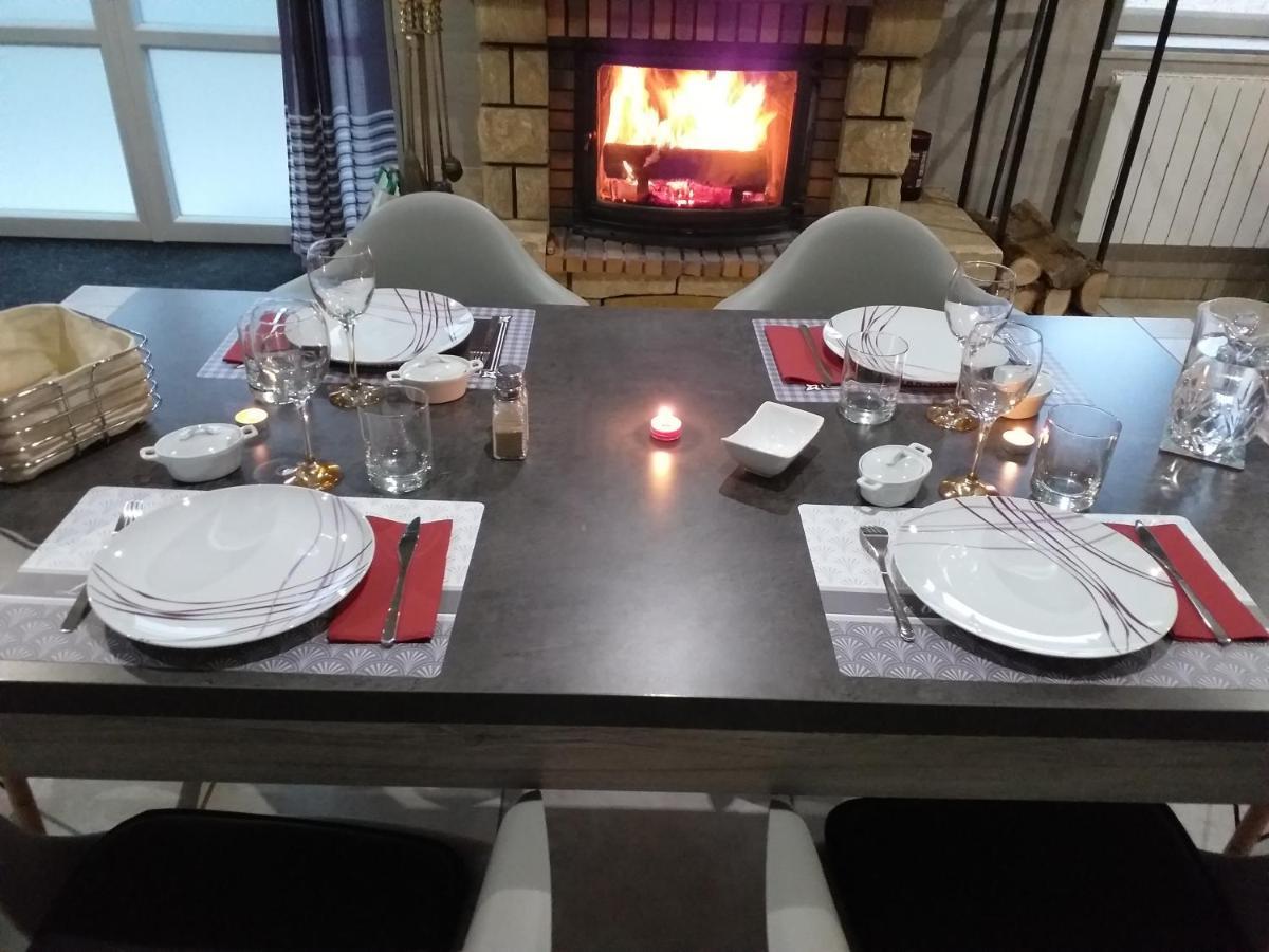 Au Petit Bonheur Bed and Breakfast Saint-Martin-du-Frene Εξωτερικό φωτογραφία