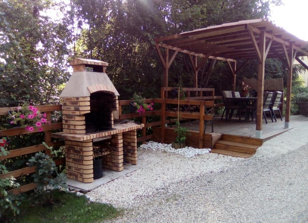 Au Petit Bonheur Bed and Breakfast Saint-Martin-du-Frene Εξωτερικό φωτογραφία